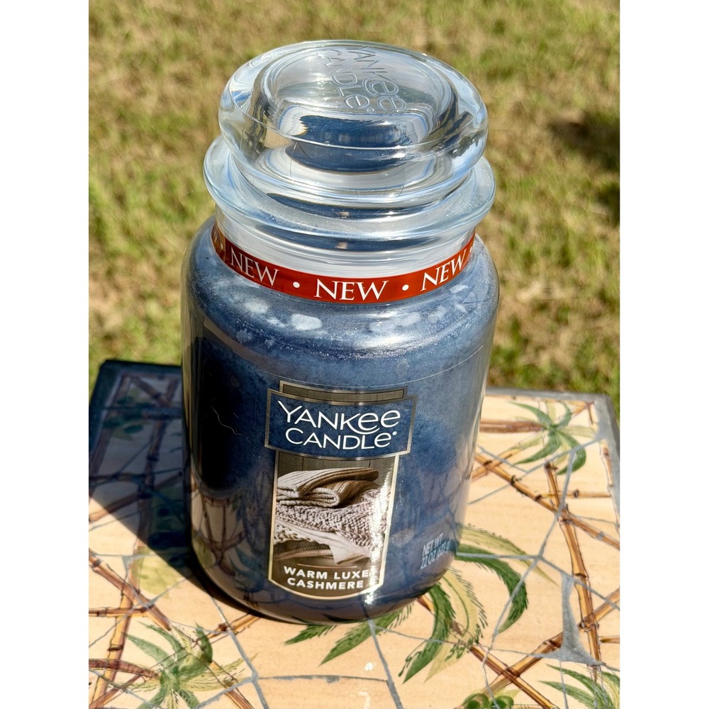 Yankee Candle Warm Luxe Cashmere Large Jar Scented Candle 22oz Blue